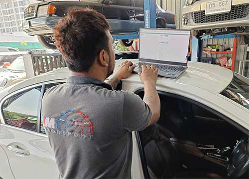 ช่างซ่อมรถยุโรป